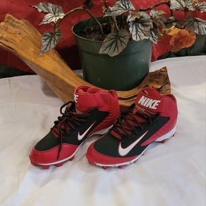 New Nike huarache cleats red & black 8.5
